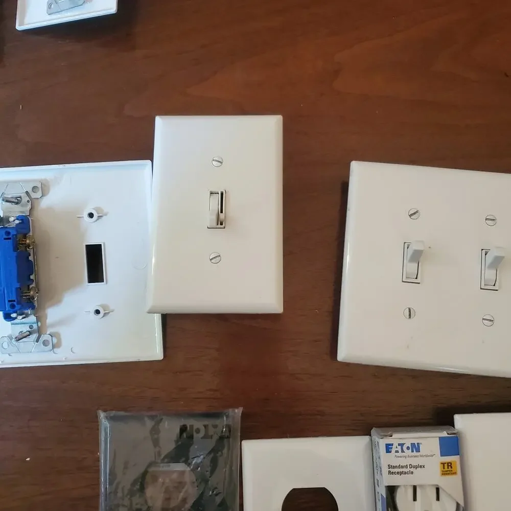 Lot of 21 Electrical Switches & Wall Outlets Receptacles Covers Plates White